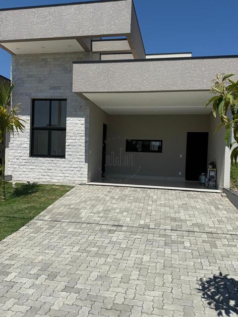 Casa à venda em Paulínia, Parque Brasil 500, com 3 suítes, com 160 m²